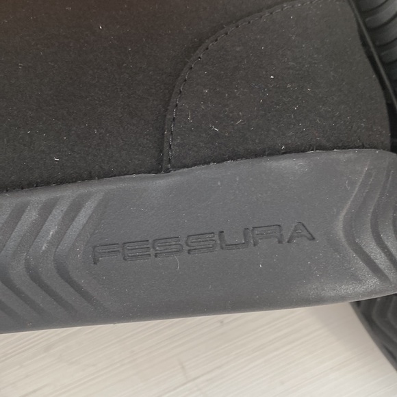 Fessura women’s black sneakers - Picture 4 of 5